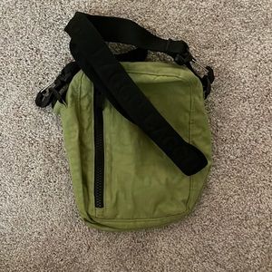 Unisex Baggu Crossbody Sling - Green Apple - OS